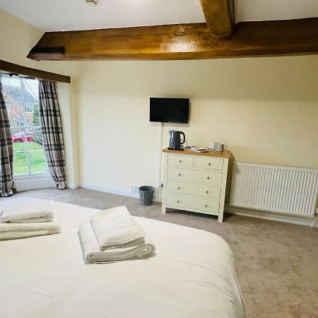 The Royal Oak Hotel Bredon Bagian luar foto