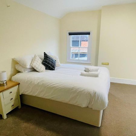 The Royal Oak Hotel Bredon Bagian luar foto
