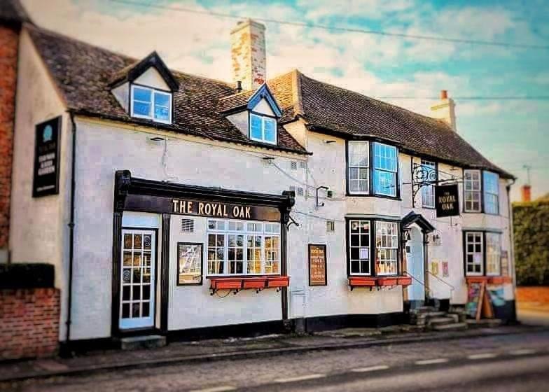 The Royal Oak Hotel Bredon Bagian luar foto