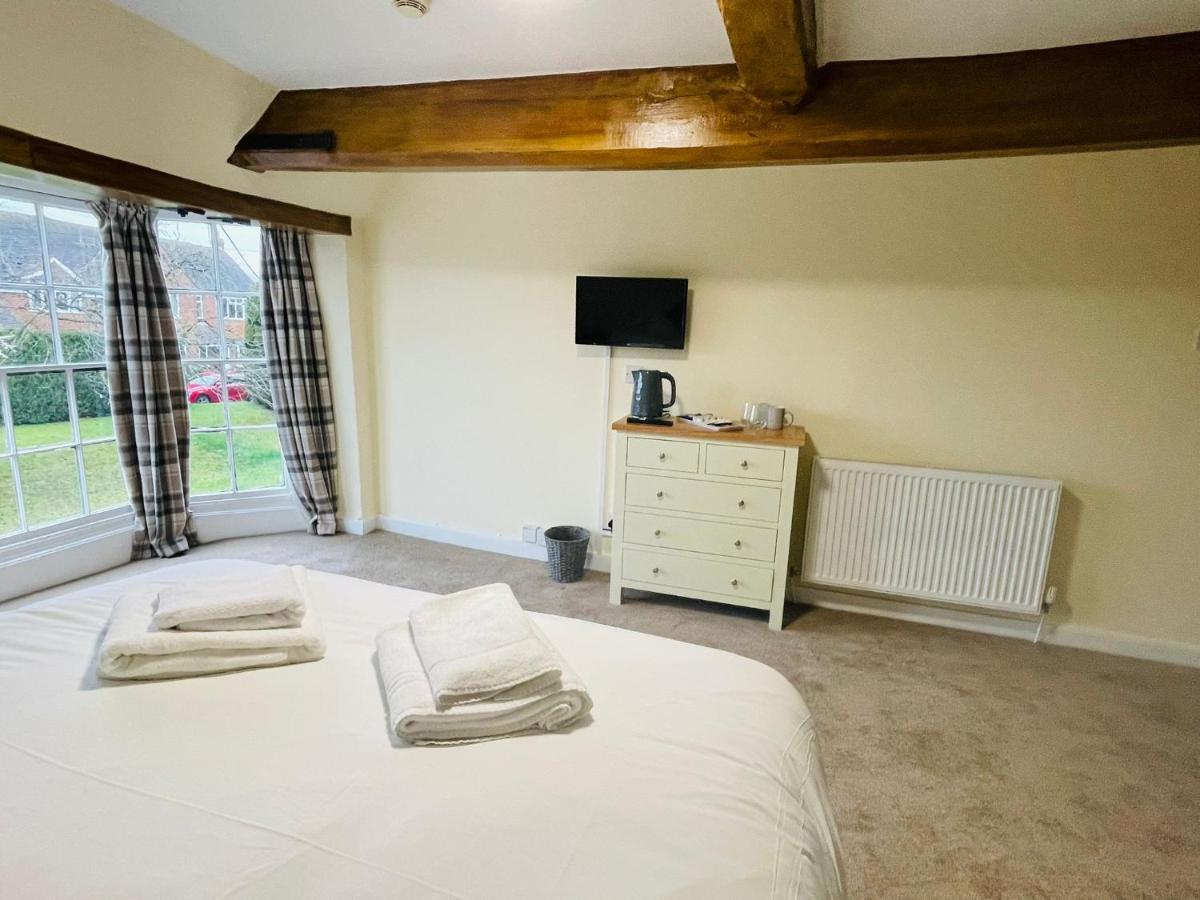 The Royal Oak Hotel Bredon Bagian luar foto