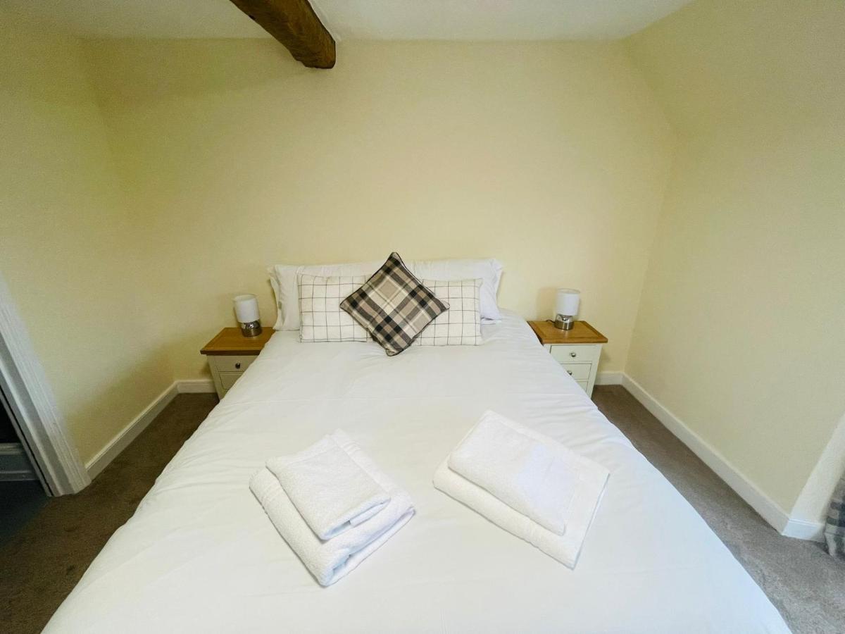 The Royal Oak Hotel Bredon Bagian luar foto